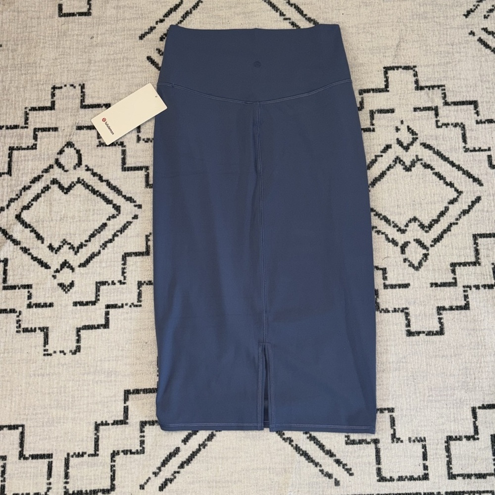 Lululemon Nulu Slim Fit Oasis Blue Skirt NWT Sz 4 - Picture 7 of 11